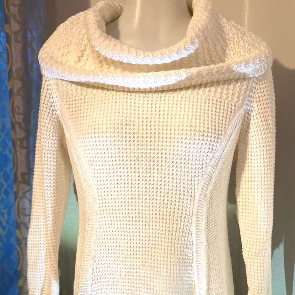Style & Co. - Picture 1 of 8